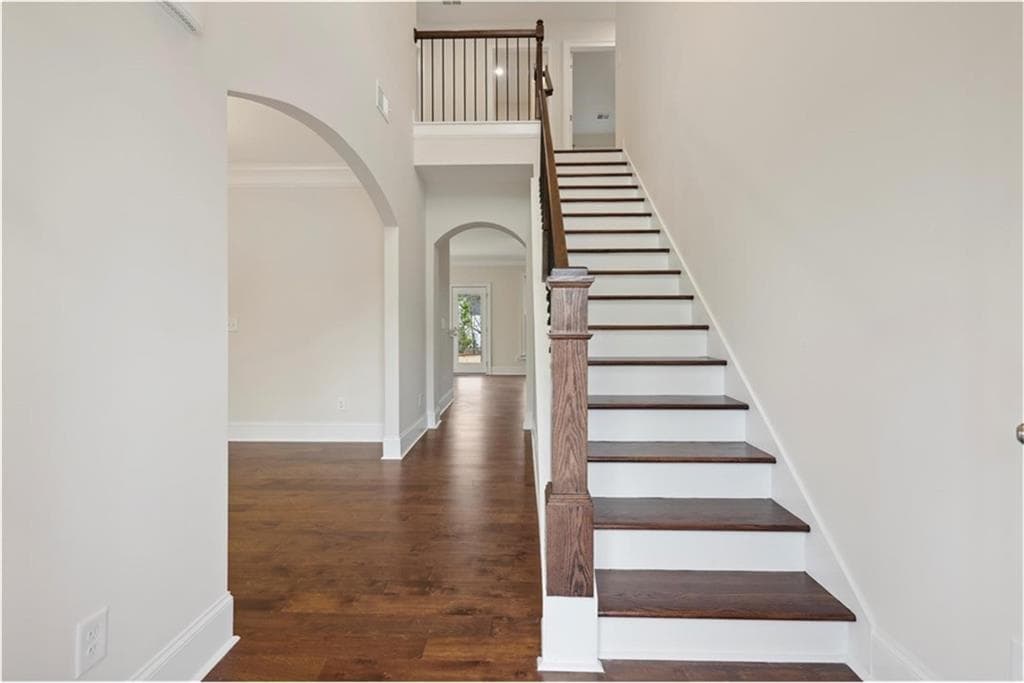 5 bedroom, 3 bathroom, 2,800 sq ft single family residence for sale at 5807 Creek Indian Drive, Sugar Hill, GA 30518 — photo 3
