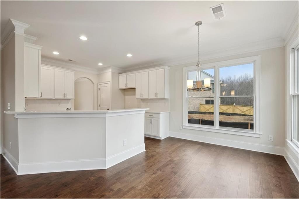 5 bedroom, 3 bathroom, 2,800 sq ft single family residence for sale at 5807 Creek Indian Drive, Sugar Hill, GA 30518 — photo 4