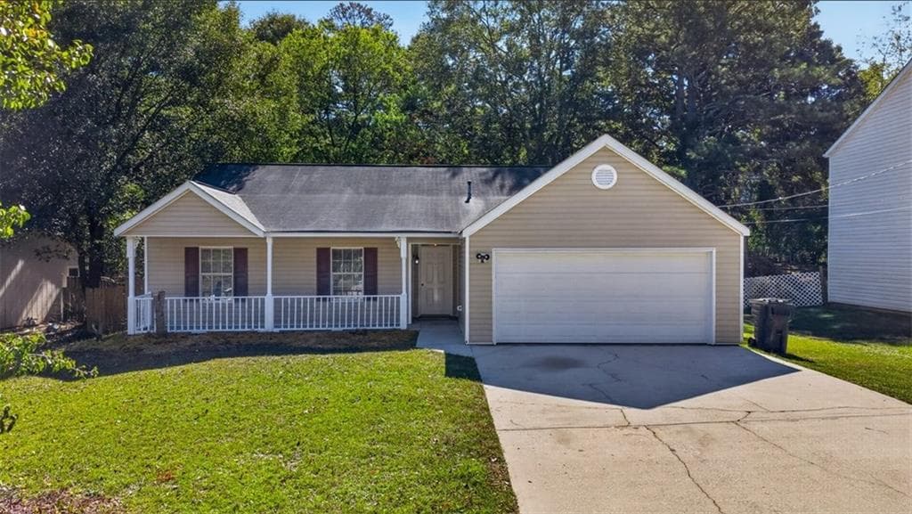 3 bedroom, 2 bathroom, 1,483 sq ft single family residence for sale at 3549 Clearview Drive, Rex, GA 30273 — photo 1 of 41