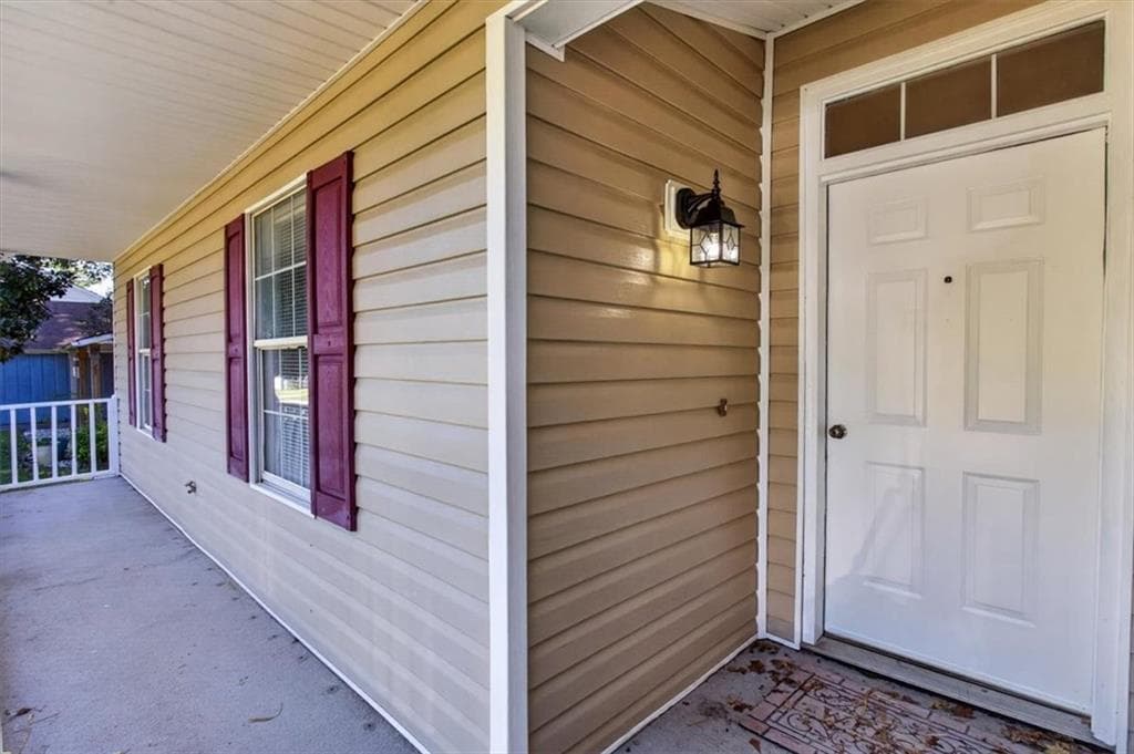 3 bedroom, 2 bathroom, 1,483 sq ft single family residence for sale at 3549 Clearview Drive, Rex, GA 30273 — photo 4