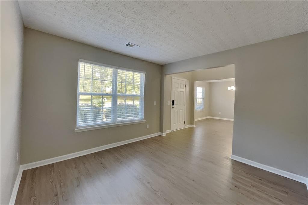 4 bedroom, 3 bathroom, 2,437 sq ft single family residence for rent at 1371 Blazing Star Road, Lawrenceville, GA 30045 for $2,400 a month — photo 4