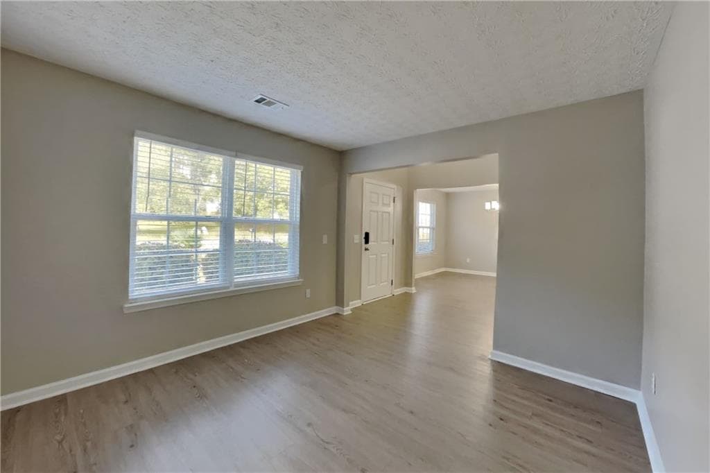 4 bedroom, 3 bathroom, 2,437 sq ft single family residence for rent at 1371 Blazing Star Road, Lawrenceville, GA 30045 for $2,400 a month — photo 5