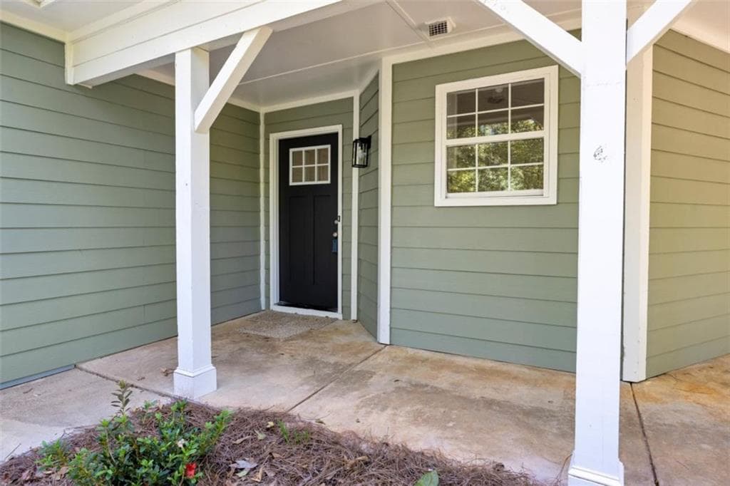 3 bedroom, 2 bathroom, 1,565 sq ft single family residence for sale at 25 Christian Woods Lane, Conyers, GA 30013 — photo 3