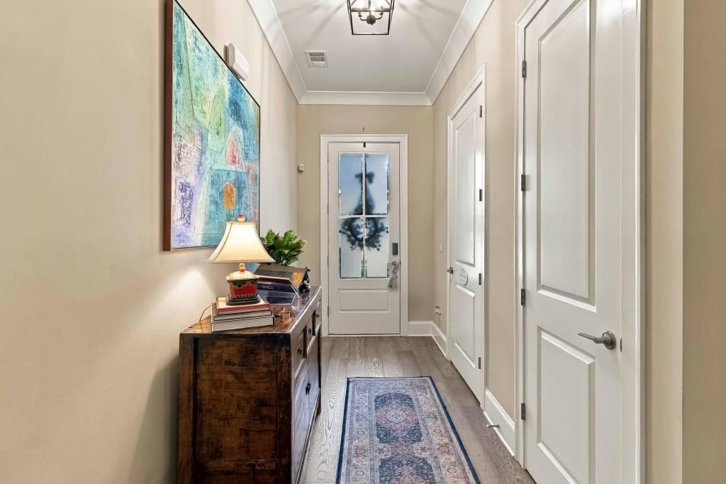 3 bedroom, 3 bathroom, 2,700 sq ft townhouse for sale at 7040 River Rapids Drive, Roswell, GA 30076 — photo 5