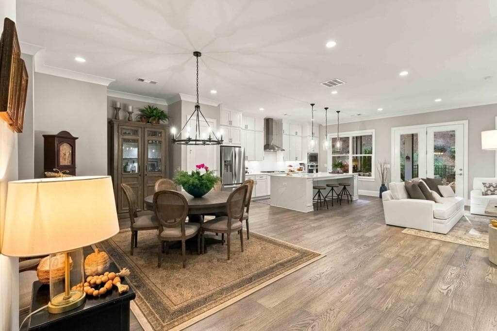 3 bedroom, 3 bathroom, 2,700 sq ft townhouse for sale at 7040 River Rapids Drive, Roswell, GA 30076 — photo 7