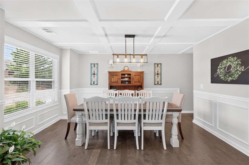 5 bedroom, 3 bathroom, 3,360 sq ft single family residence under contract at 5912 Park Bay Court, Flowery Branch, GA 30542 — photo 9
