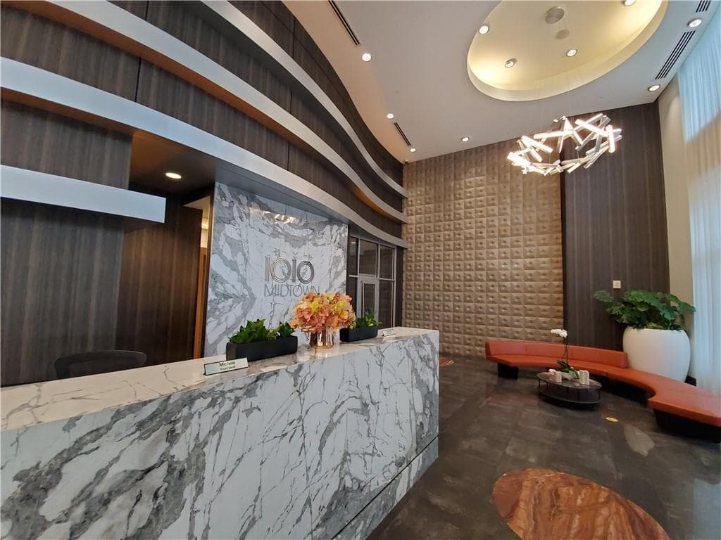2 bedroom, 2 bathroom, 1,196 sq ft condominium for rent at 1080 Peachtree Street 2712, Atlanta, GA 30309 for $3,295 a month — photo 2