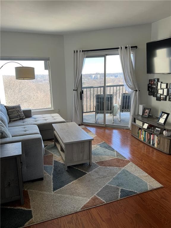 1 bedroom, 2 bathroom, 767 sq ft apartment for rent at 275 13th Street Ne 1004, Atlanta, GA 30309 for $2,100 a month — photo 4