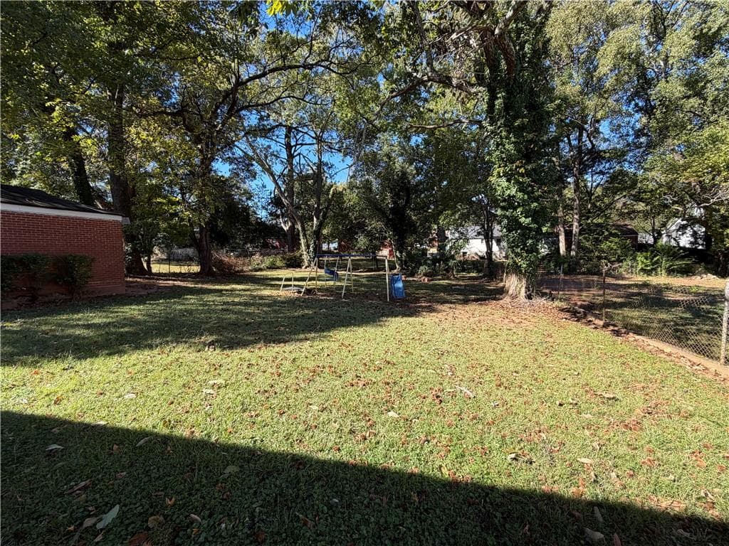 2 bedroom, 1 bathroom, 936 sq ft single family residence for rent at 1953 Don Juan Lane, Decatur, GA 30032 for $1,250 a month — photo 10