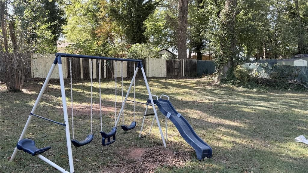 3 bedroom, 1 bathroom, 1,040 sq ft single family residence for rent at 3129 Bluebird Lane, Decatur, GA 30032 for $1,300 a month — photo 10