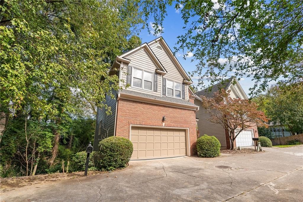 4 bedroom, 4 bathroom, 2,822 sq ft single family residence for sale at 2364 Greylock Place, Decatur, GA 30030 — photo 3