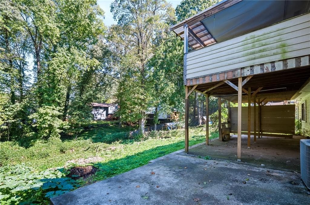 3 bedroom, 4 bathroom, 2,549 sq ft single family residence for sale at 1194 Indian Way, Lilburn, GA 30047 — photo 3