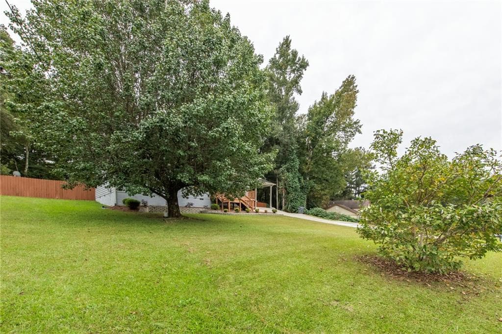 3 bedroom, 2 bathroom, 1,092 sq ft single family residence for sale at 50 Parkway Circle, Villa Rica, GA 30180 — photo 2