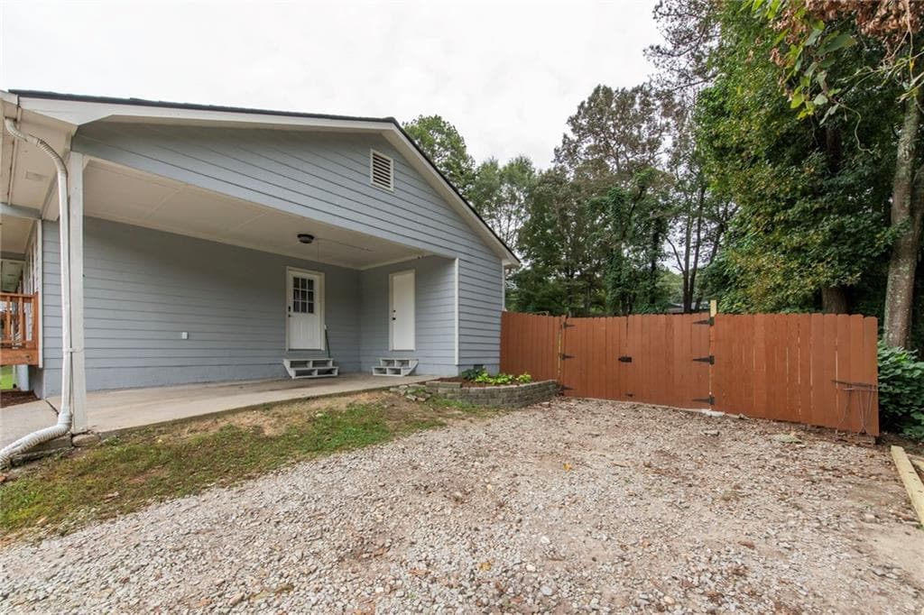 3 bedroom, 2 bathroom, 1,092 sq ft single family residence for sale at 50 Parkway Circle, Villa Rica, GA 30180 — photo 7