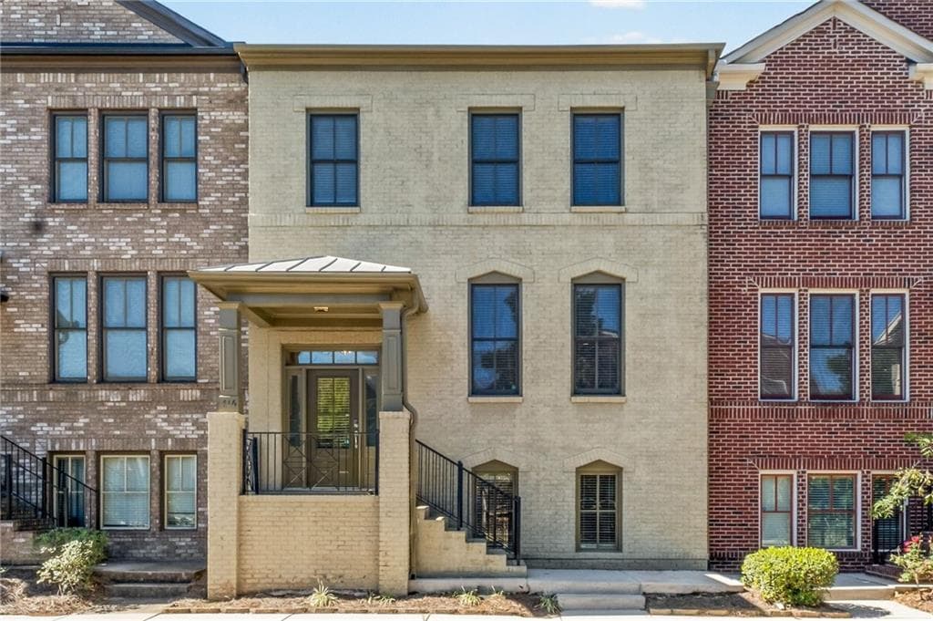 4 bedroom, 4 bathroom, 2,496 sq ft townhouse for sale at 416 Fieldview Way, Milton, GA 30004