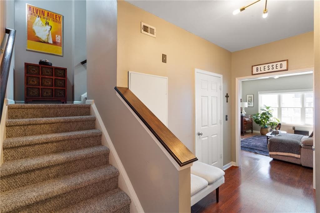 2 bedroom, 3 bathroom, 1,620 sq ft condominium for sale at 506 Vinings Forest Court, Smyrna, GA 30080 — photo 3