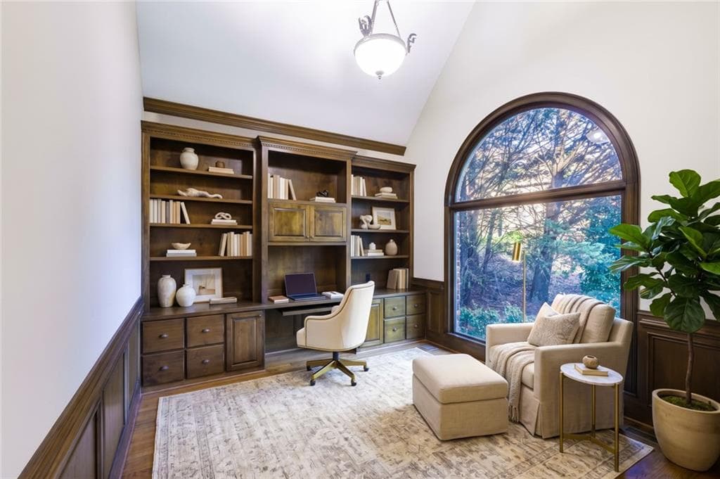 5 bedroom, 7 bathroom, 4,731 sq ft single family residence for sale at 710 Henley Fields Circle, Johns Creek, GA 30097 — photo 10