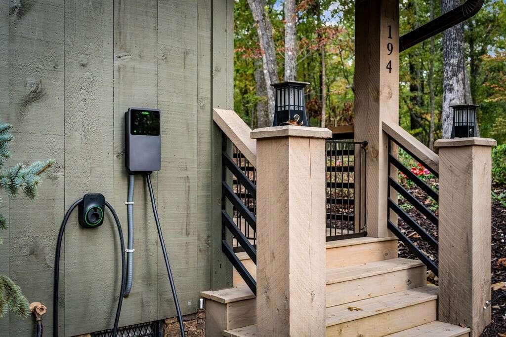 2 bedroom, 3 bathroom, 1,288 sq ft single family residence for sale at 194 Cox Road, Blue Ridge, GA 30513 — photo 8