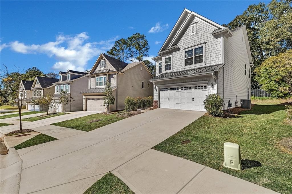 3 bedroom, 3 bathroom, 2,064 sq ft single family residence for sale at 3432 Vicar Lane, Scottdale, GA 30079 — photo 3