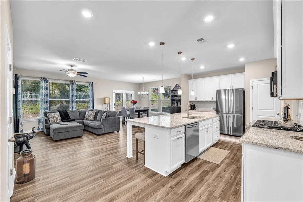 3 bedroom, 3 bathroom, 2,064 sq ft single family residence for sale at 3432 Vicar Lane, Scottdale, GA 30079 — photo 8