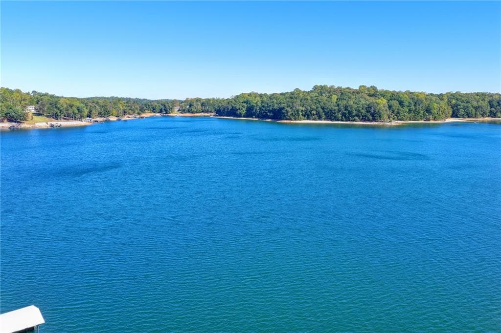 4 bedroom, 3 bathroom, 3,398 sq ft single family residence for sale at 3235 Chimney Cove Drive, Cumming, GA 30041 — photo 6