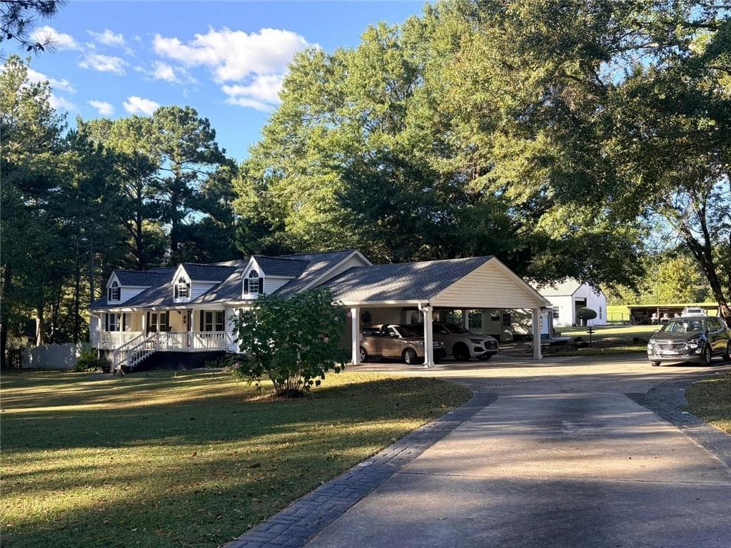 3 bedroom, 3 bathroom, 1,588 sq ft single family residence for sale at 61 Beaver Road, Griffin, GA 30223 — photo 5