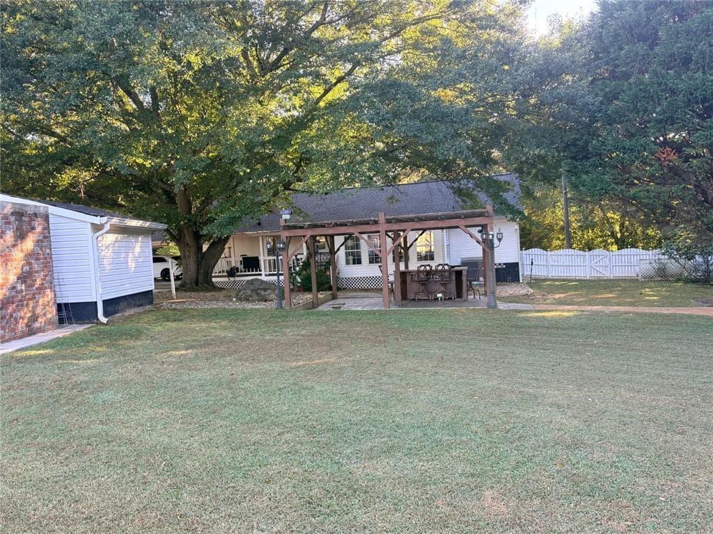 3 bedroom, 3 bathroom, 1,588 sq ft single family residence for sale at 61 Beaver Road, Griffin, GA 30223 — photo 6