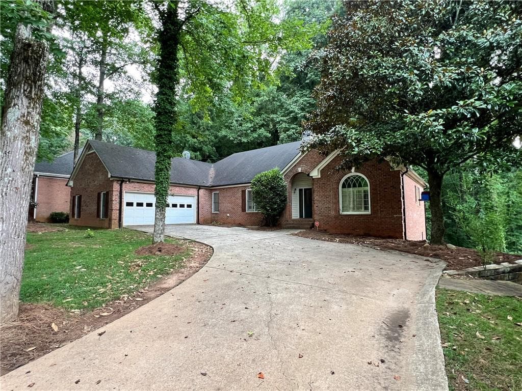 4 bedroom, 3 bathroom, 4,542 sq ft single family residence for rent at 5035 Hamptons Club Drive, Alpharetta, GA 30004 for $3,500 a month — photo 3