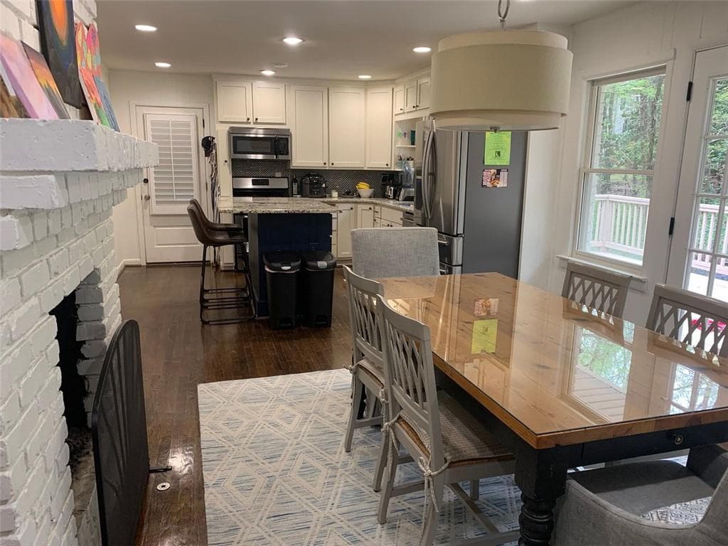 3 bedroom, 2 bathroom, 1,563 sq ft single family residence for rent at 6540 SCOTT VALLEY Road, Atlanta, GA 30328 for $3,950 a month — photo 5