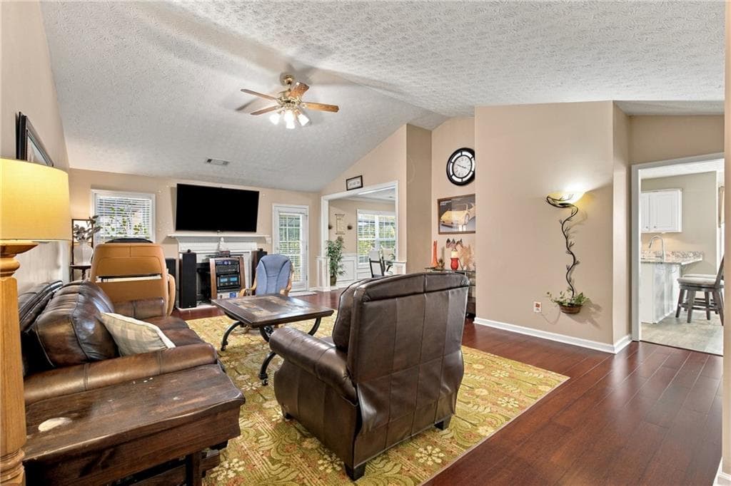 3 bedroom, 2 bathroom, 1,712 sq ft single family residence for sale at 2353 Radcliff Drive, Lawrenceville, GA 30043 — photo 4