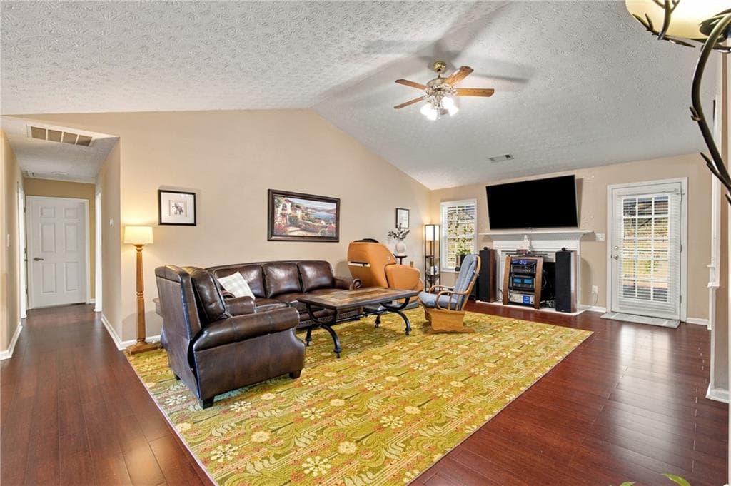 3 bedroom, 2 bathroom, 1,712 sq ft single family residence for sale at 2353 Radcliff Drive, Lawrenceville, GA 30043 — photo 5