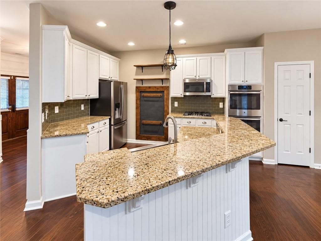 5 bedroom, 4 bathroom, 2,965 sq ft single family residence for sale at 1828 Crossvale Drive, Dacula, GA 30019 — photo 5