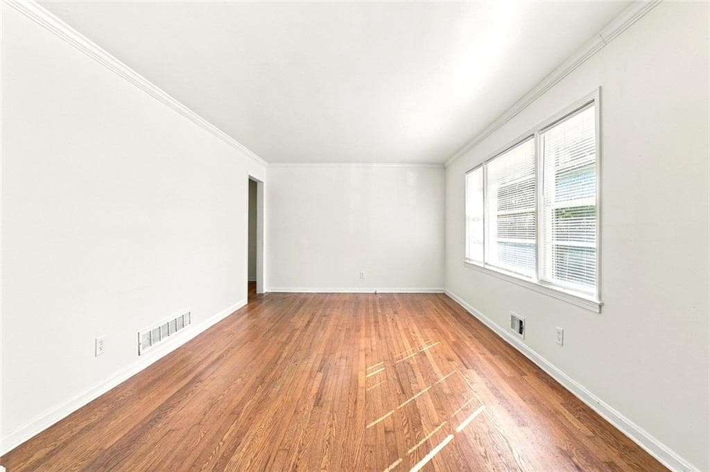 3 bedroom, 1 bathroom, 1,176 sq ft single family residence for sale at 556 Monticello Drive, Mableton, GA 30126 — photo 5
