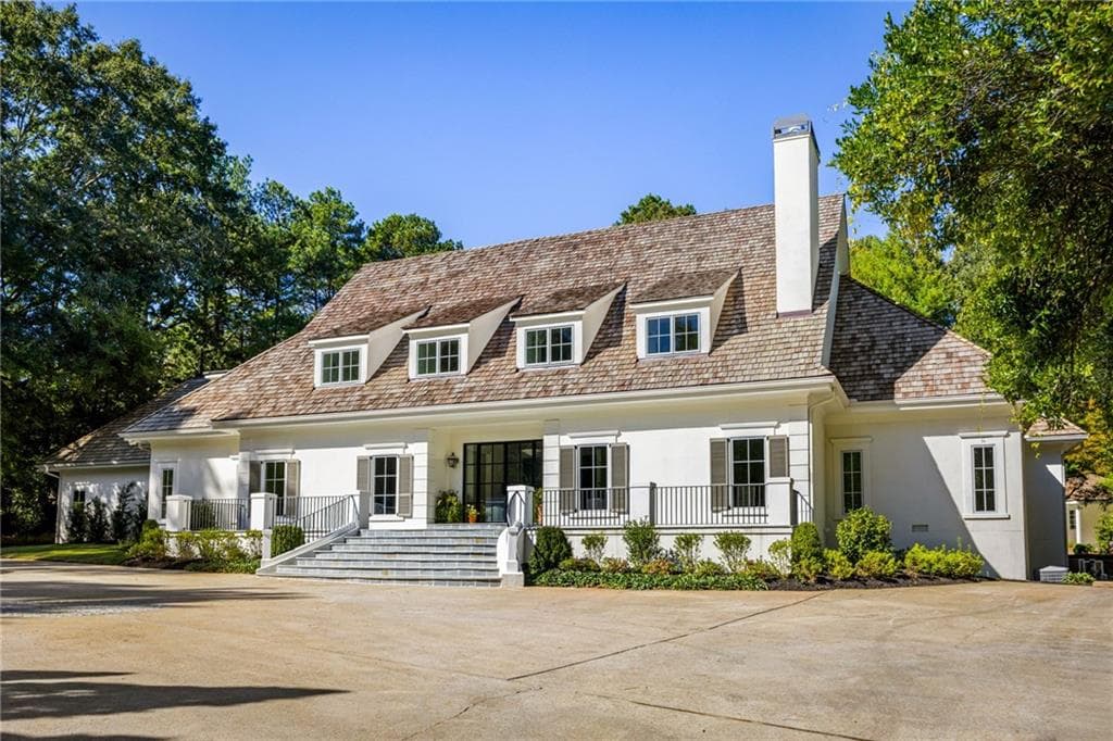 6 bedroom, 10 bathroom, 8,500 sq ft single family residence for sale at 3835 Paces Ferry Road, Atlanta, GA 30327 — photo 2