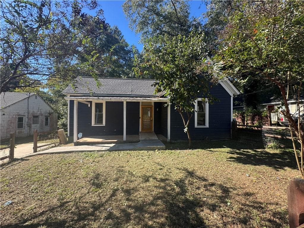 3 bedroom, 1 bathroom, 1,122 sq ft single family residence for sale at 315 N 14th Street, Griffin, GA 30223