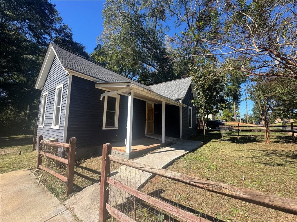 3 bedroom, 1 bathroom, 1,122 sq ft single family residence for sale at 315 N 14th Street, Griffin, GA 30223 — photo 2