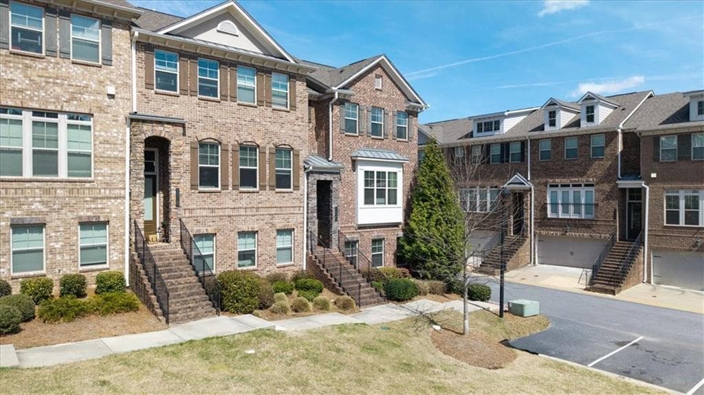 3 bedroom, 4 bathroom, 2,213 sq ft townhouse for sale at 1320 Harris Way, Atlanta, GA 30319 — photo 3