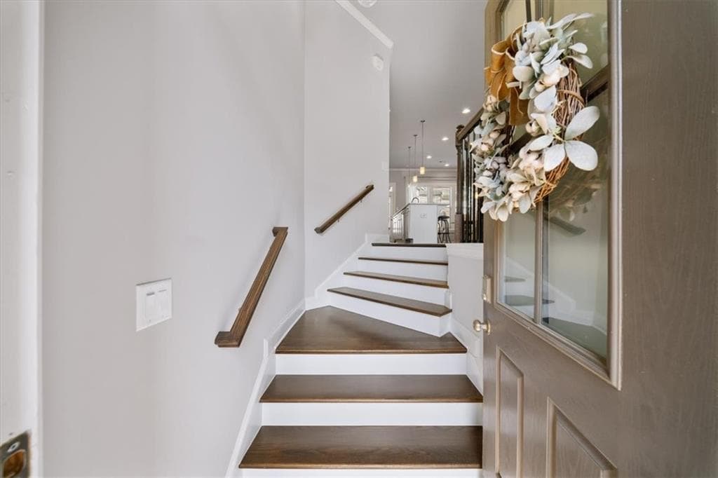 3 bedroom, 4 bathroom, 2,213 sq ft townhouse for sale at 1320 Harris Way, Atlanta, GA 30319 — photo 5