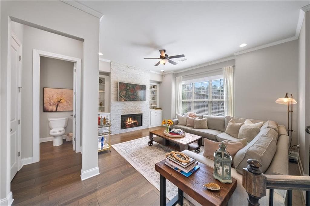 3 bedroom, 4 bathroom, 2,213 sq ft townhouse for sale at 1320 Harris Way, Atlanta, GA 30319 — photo 6