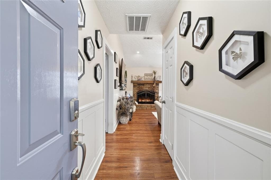 3 bedroom, 2 bathroom, 1,229 sq ft single family residence under contract at 44 Oakmont Drive, Cleveland, GA 30528 — photo 4