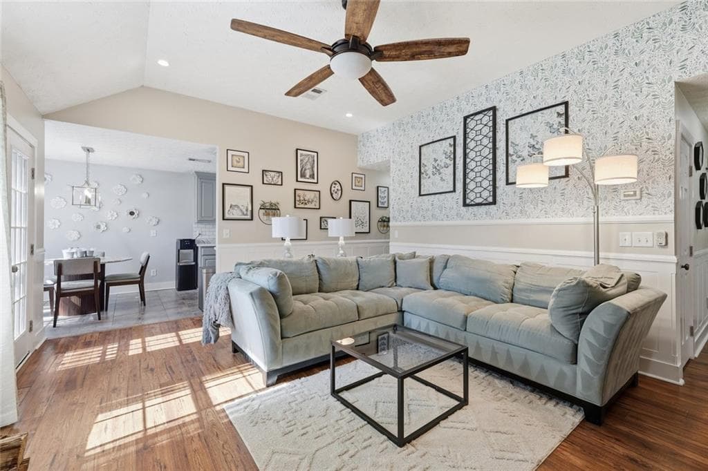 3 bedroom, 2 bathroom, 1,229 sq ft single family residence under contract at 44 Oakmont Drive, Cleveland, GA 30528 — photo 6