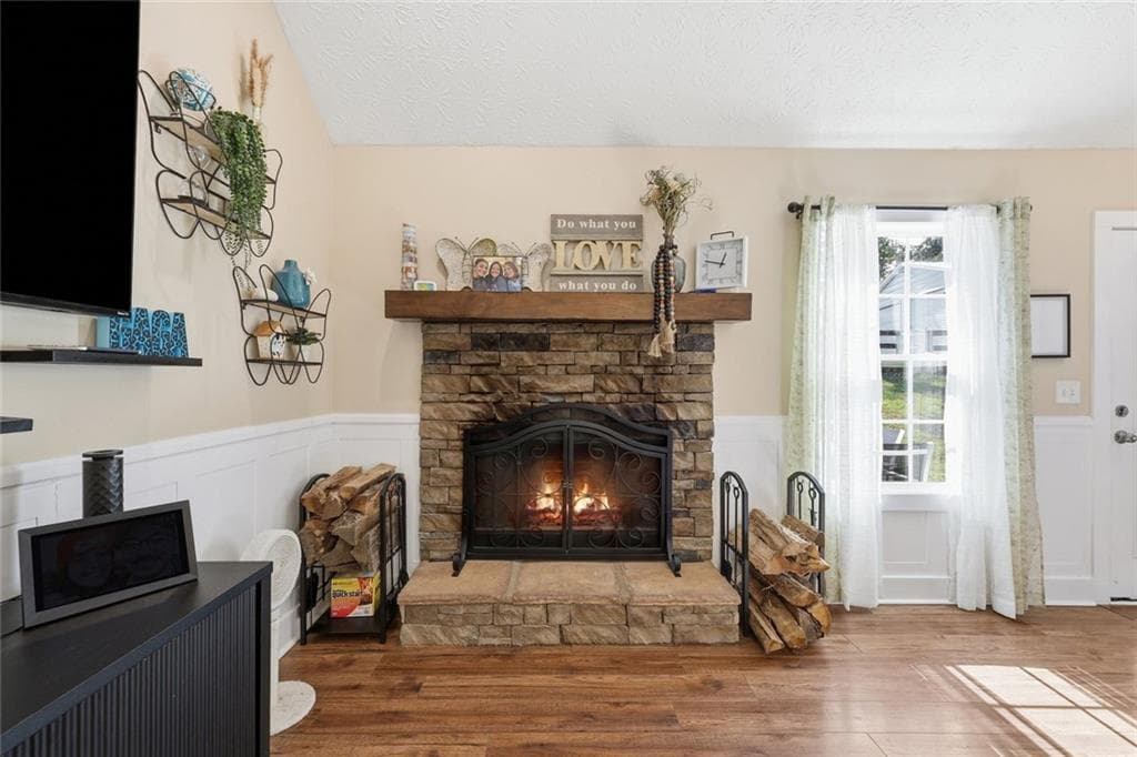 3 bedroom, 2 bathroom, 1,229 sq ft single family residence under contract at 44 Oakmont Drive, Cleveland, GA 30528 — photo 8