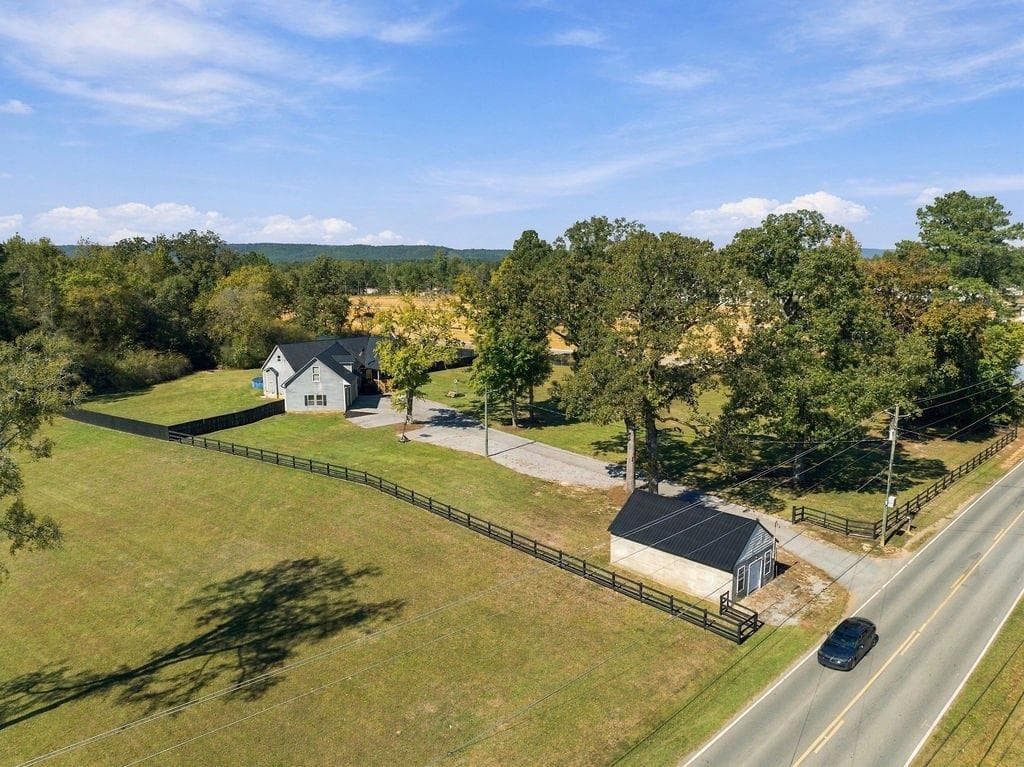 5 bedroom, 4 bathroom, 2,786 sq ft single family residence for sale at 797 Old Dalton Road, Rome, GA 30165 — photo 4