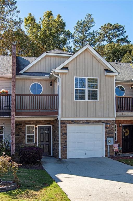 2 bedroom, 3 bathroom, 1,268 sq ft townhouse for sale at 1528 Box Circle, Winder, GA 30680 — photo 1 of 29
