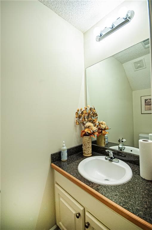 2 bedroom, 3 bathroom, 1,268 sq ft townhouse for sale at 1528 Box Circle, Winder, GA 30680 — photo 4