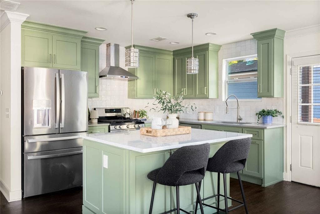 4 bedroom, 3 bathroom, 2,001 sq ft single family residence for sale at 296 Eleanor Street, Atlanta, GA 30317 — photo 3