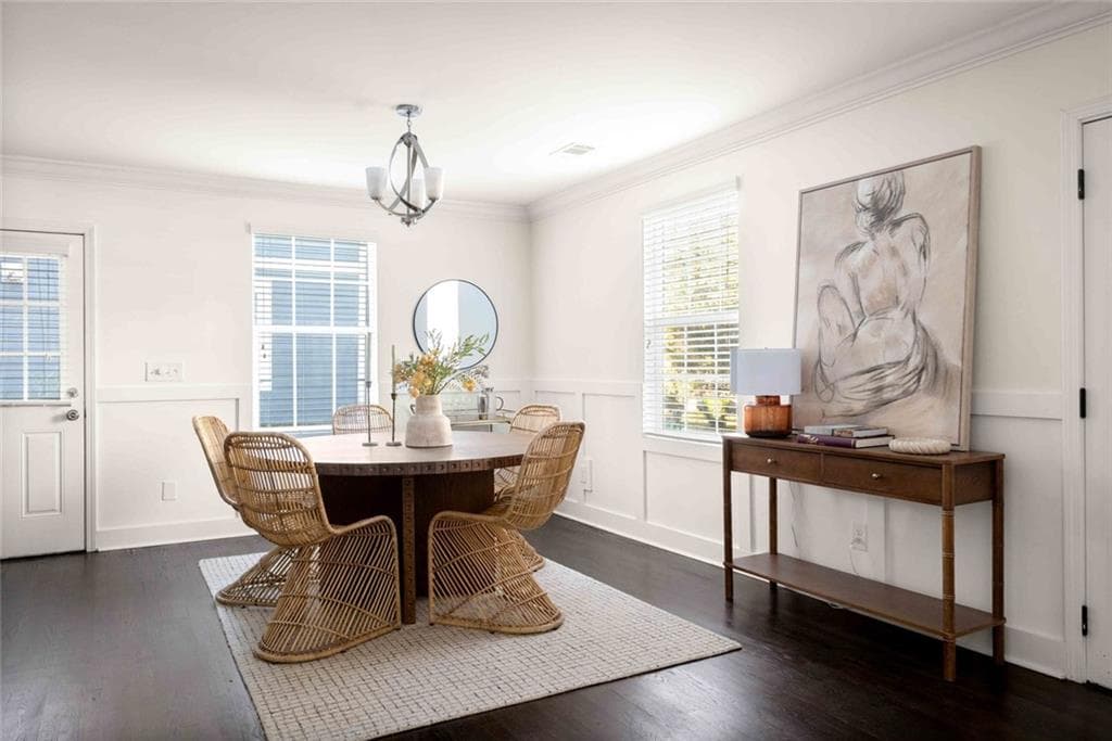 4 bedroom, 3 bathroom, 2,001 sq ft single family residence for sale at 296 Eleanor Street, Atlanta, GA 30317 — photo 4