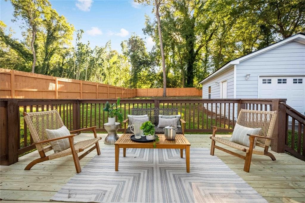 4 bedroom, 3 bathroom, 2,001 sq ft single family residence for sale at 296 Eleanor Street, Atlanta, GA 30317 — photo 6