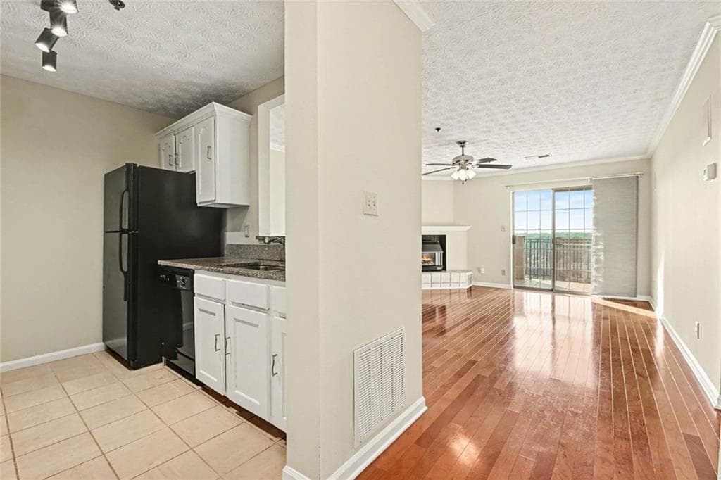 1 bedroom, 1 bathroom, 840 sq ft condominium for sale at 970 Sidney Marcus Boulevard 1507, Atlanta, GA 30324 — photo 10