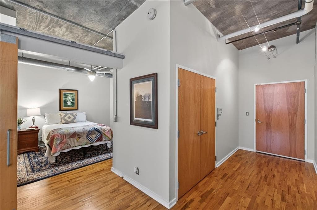 1 bedroom, 1 bathroom, 1,034 sq ft condominium for sale at 660 Glen Iris Drive 407, Atlanta, GA 30308 — photo 7